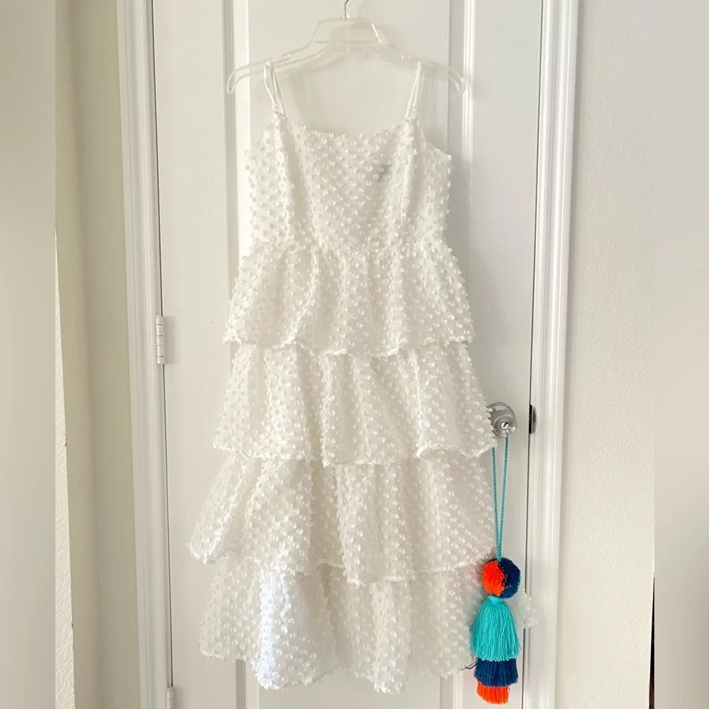 Lulus Flirting with You White Tiered Pom Pom Midi Dress Size M EUC - Picture 4 of 4